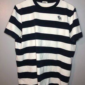 ABERCROMBIE & FITCH T-SHIRT